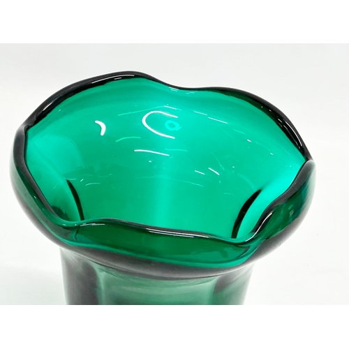 138A - A mid 20th century Emerald Green vase. Probably by Sklo Union. 14.5x18cm