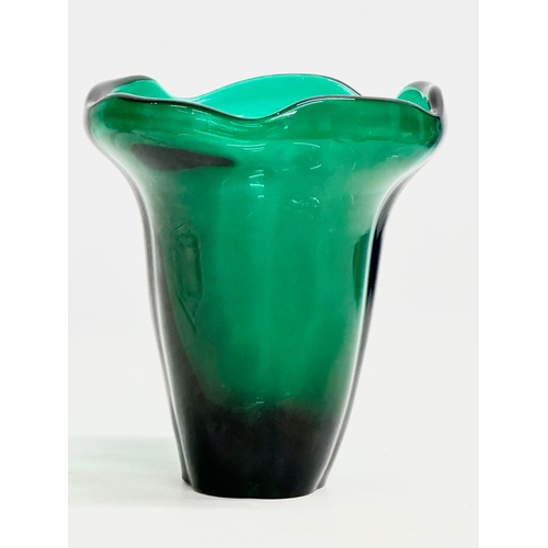 138A - A mid 20th century Emerald Green vase. Probably by Sklo Union. 14.5x18cm