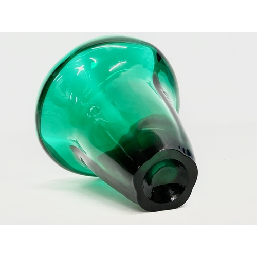 138A - A mid 20th century Emerald Green vase. Probably by Sklo Union. 14.5x18cm