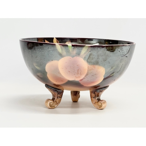 762 - A 1930’s Royal Winton lustre bowl, raised on 3 cabriole legs. 24x14cm