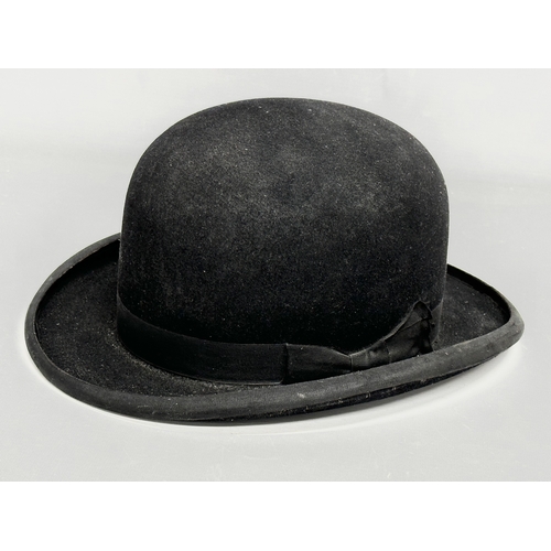 74 - A vintage bowler hat with original box. Best Manufacturer.