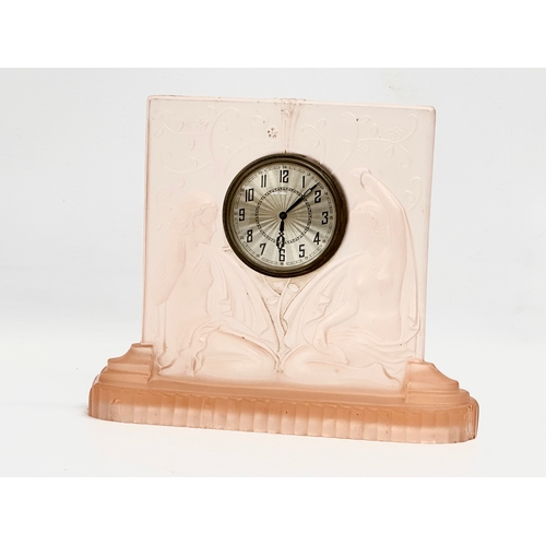 77 - A 1930’s French Art Deco Lalique style mantle clock. 20.5x17cm.