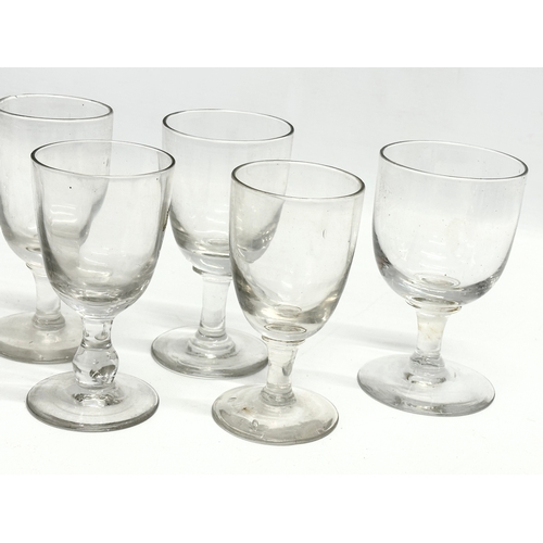 93 - 7 19th century Victorian drinking glasses. Circa 1880-1900. 12.5cm