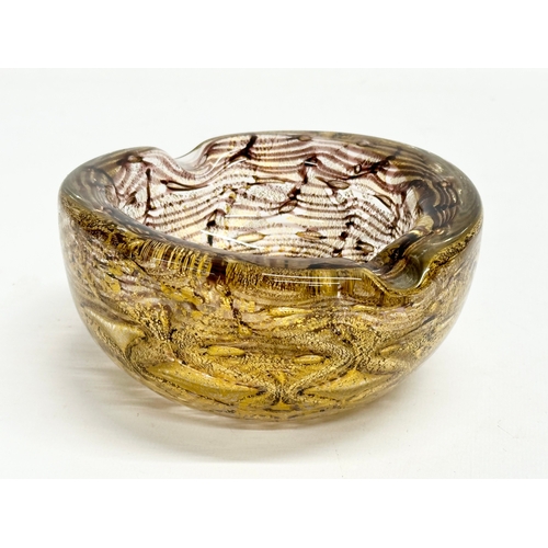 18 - A Mid 20th Century Murano Glass bowl by Barovier Toso. 15x13x5cm