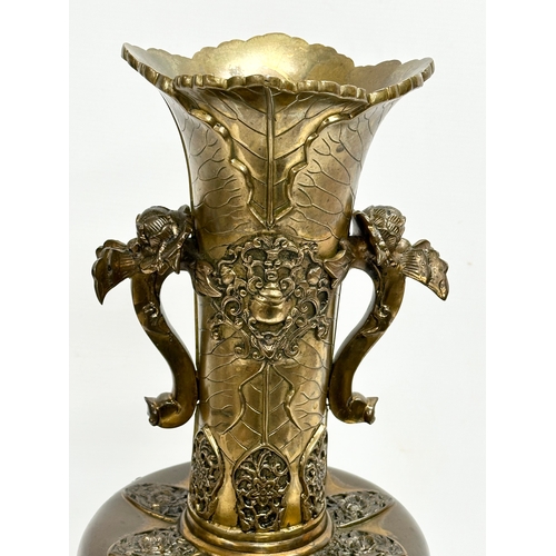 47 - A large good quality 19th Century Japanese Meiji Period bronze vase. Circa 1870-1890. 51cm