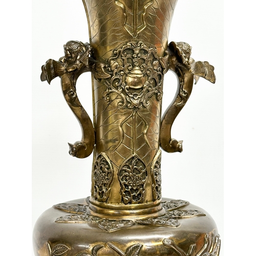 47 - A large good quality 19th Century Japanese Meiji Period bronze vase. Circa 1870-1890. 51cm