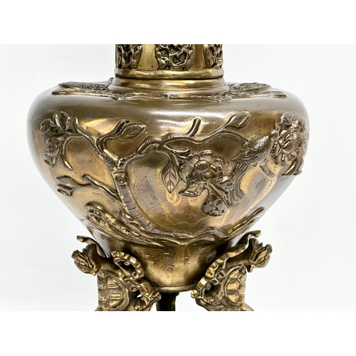 47 - A large good quality 19th Century Japanese Meiji Period bronze vase. Circa 1870-1890. 51cm