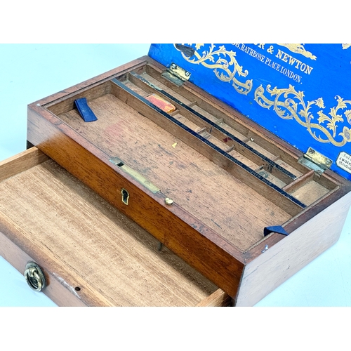 26 - A Mid 19th Century Victorian Winsor & Newton mahogany artists box. 21x12.5x6.5cm