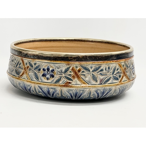 30 - A rare Late 19th Century Doulton Lambeth bowl designed by George Hugo Tabor. Senior assistant Annie ... 