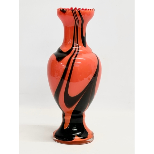 36 - A large Murano glass vase designed by Carlo Moretti. 14x37cm