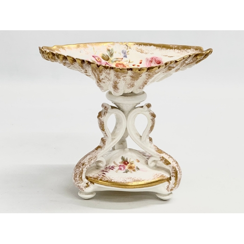 125 - A Late 19th Century hand painted gilt compote. 18x15x15.5cm