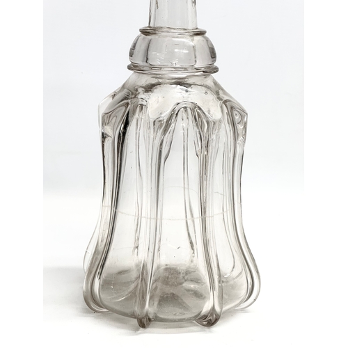 106 - A large Early 19th Century American glass decanter. Circa 1820-1850. 35.5cm