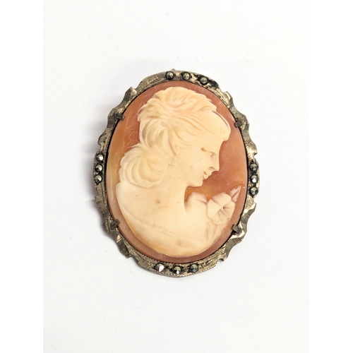 A silver cameo brooch, stamped 800.