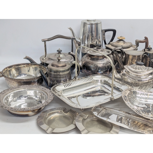 664 - A large quantity of 19th Century and Early 20th Century silver plate