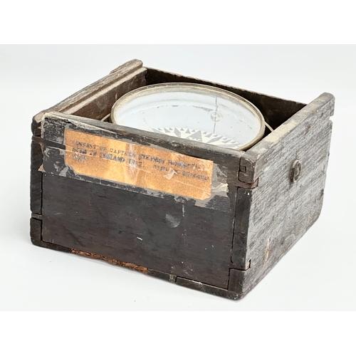 649 - A 19th/early 20th century ships compass in box 16x16x10cm