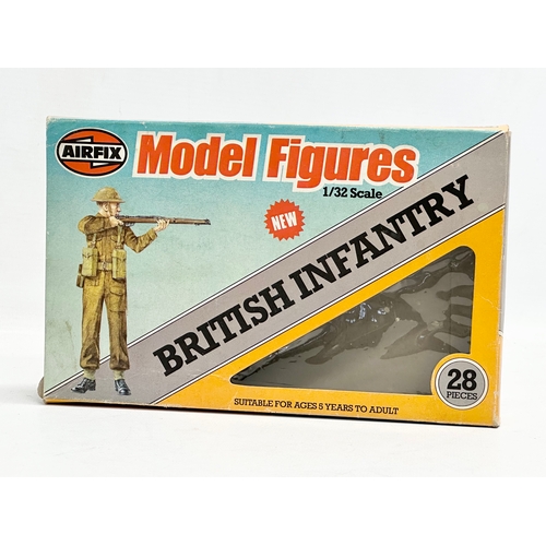 441 - A vintage Airfix British Infantry Model Figures. 28 pieces. 1/32 scale. Original box.