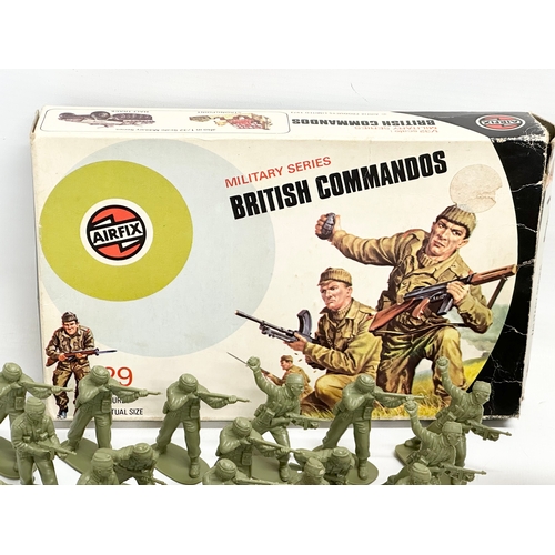 442 - 2 boxes of vintage Airfix Military Series model soldiers. Airfix Military Series British Commandos 2... 