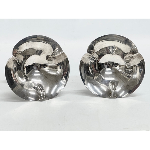 38 - A pair of Early 20th Century John Collyer & Co silver plated tazza’s. H.G. Bell, Salisbury. Raised o... 