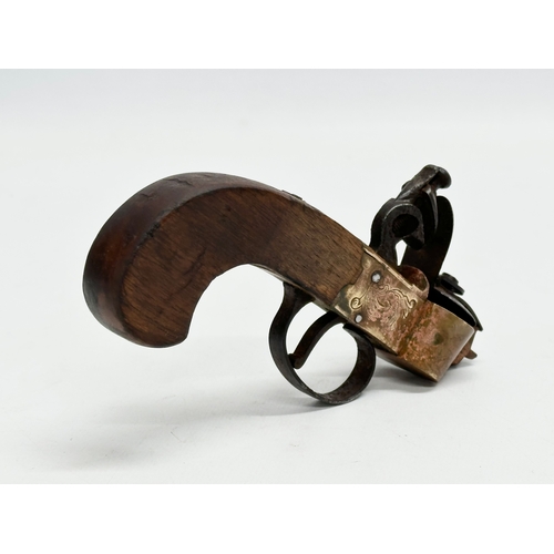 116 - An 18th/19th Century Flintlock Tinder Lighter.