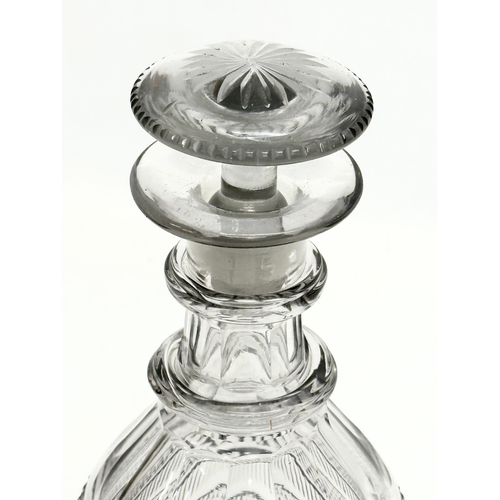 126 - An Early 19th Century Irish George III double ring decanter. Circa 1800. 25cm