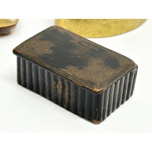 88 - A collection of 19th Century snuff boxes. Georgian and Victorian.