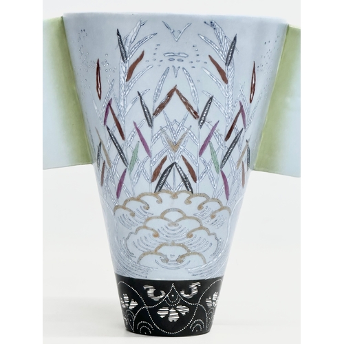 28 - A Late 20th Century Fabienne Jouvin vase. Paris. Fasrique En Chine. 20x15x20.5cm