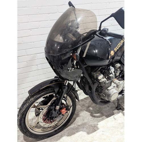 25 - A Suzuki GS650 Katana 1981 with Documents