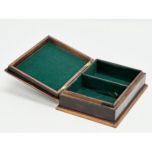 211 - A Mid 19th Century Victorian inlaid mahogany card case/storage box. 17.5x13.5x5.5cm