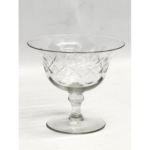 166 - A collection of Late 19th and Early 20th Century liquor and cocktail glasses.