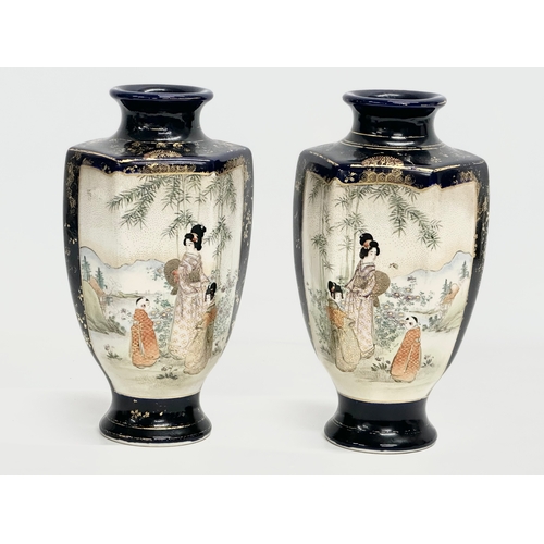 227 - 2 pairs of Early 20th Century Japanese vases. Signed by Kusube for Satsuma. Circa 1900. 13x25cm