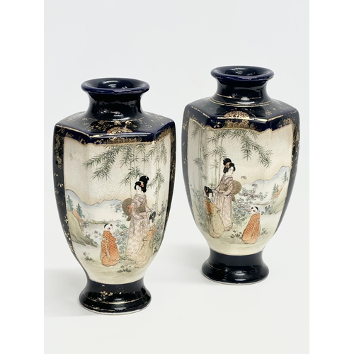 227 - 2 pairs of Early 20th Century Japanese vases. Signed by Kusube for Satsuma. Circa 1900. 13x25cm