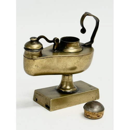 109 - A Late 19th/Early 20th Century ‘Roman Lamp’ table lighter. 9.5x10cm