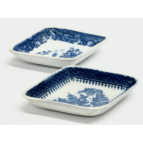 60D - A pair of Late 18th Century Spode pickle dishes. Circa 1780-1790. 10.5x7.5cm