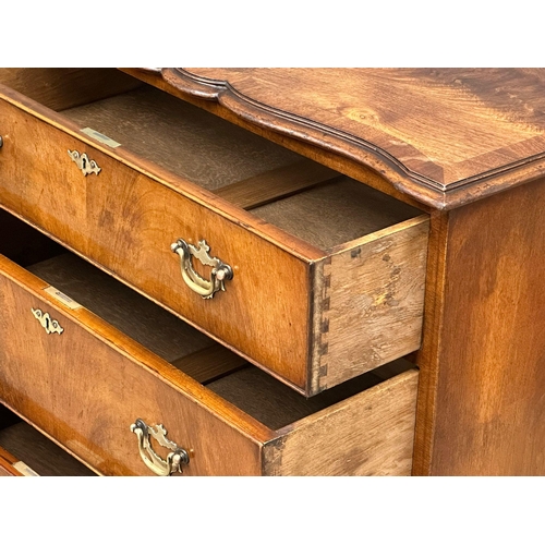 1251 - An Early 20th Century George I style walnut chest of drawers. 1930. 84x46x90cm