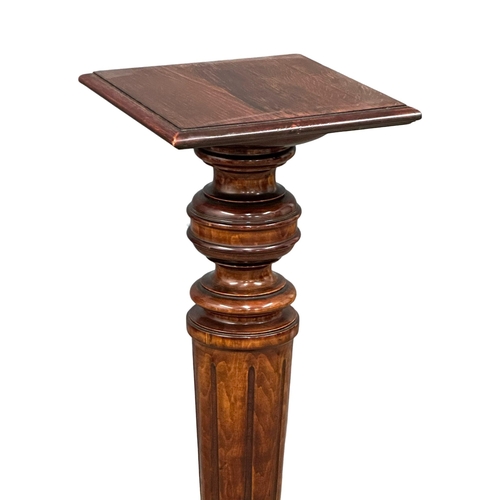 1259 - A large Victorian style jardiniere stand. 111cm