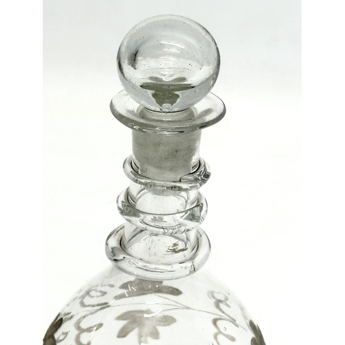 69 - A small George III 18th Century 3 ring glass decanter. Circa 1780-1810. 18.5cm