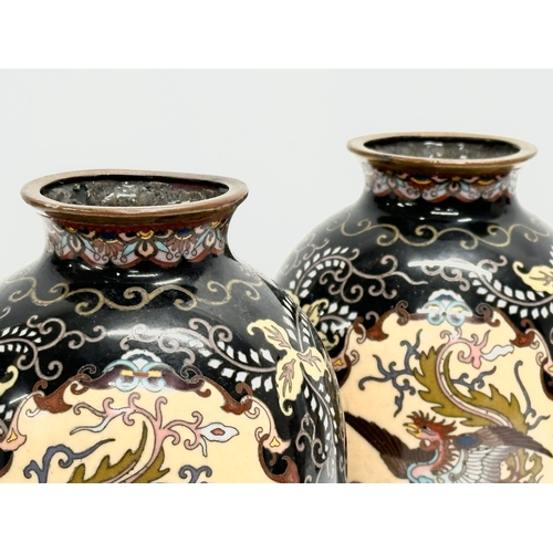 43 - A pair of good quality Late 19th Century Japanese cloisonné vases. Meiji Period. Circa 1880-1900. 16... 