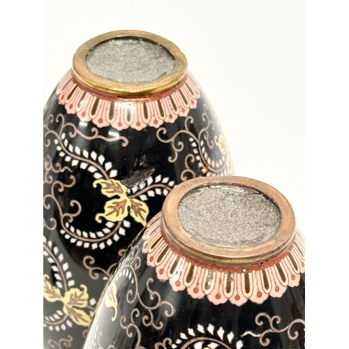 43 - A pair of good quality Late 19th Century Japanese cloisonné vases. Meiji Period. Circa 1880-1900. 16... 