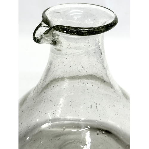 103 - A large Early 19th Century hand blown carafe decanter. Circa 1800. 20x20cm