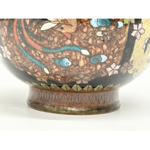 46 - A Late 19th Century Japanese cloisonné sparkled enamel jar with lid. Late Meiji. Circa 1880-1900. 11... 