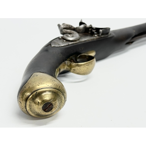 23 - A Late 18th/Early 19th Century George III Flintlock pistol. 40cm