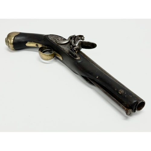 23 - A Late 18th/Early 19th Century George III Flintlock pistol. 40cm