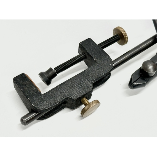 422 - A fly tying clamp. 28cm