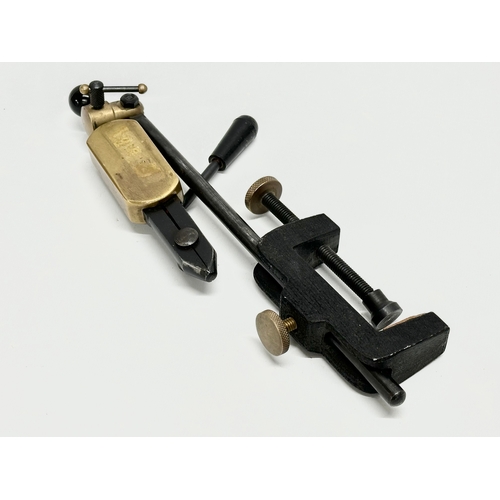 422 - A fly tying clamp. 28cm