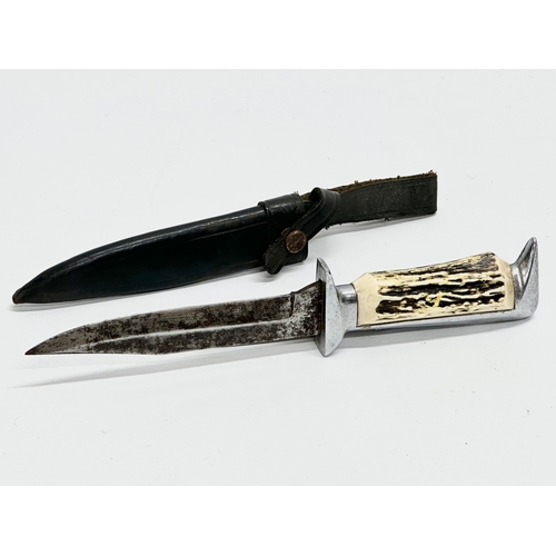 191 - Vintage knives with antler handles. 25cm