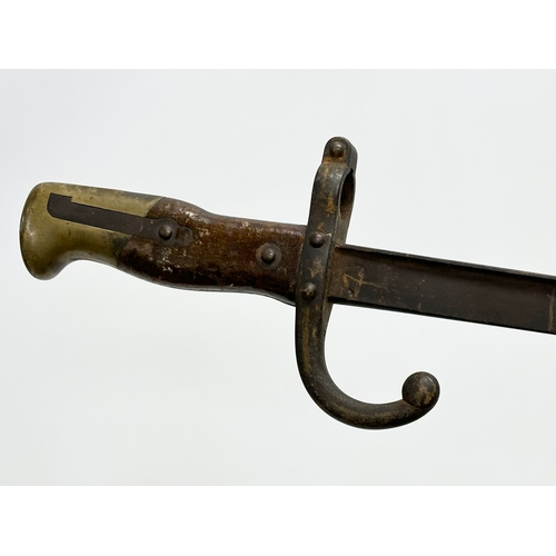 27 - A Late 19th Century French bayonet. 64.5cm