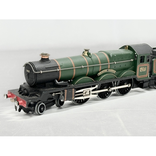 424 - A Hornby Dublo EDLT20 Locomotive and Tender. B.R. With box. 27cm