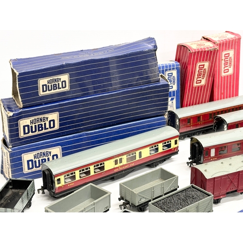 426 - A quantity of Hornby locomotives and carriages etc.