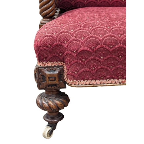 841 - A large William IV mahogany framed gents armchair with reeded supports and legs. 69x90x98cm