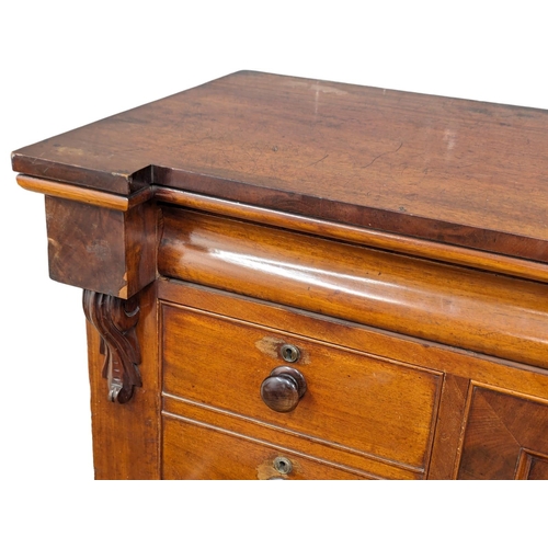 881 - A large Victorian mahogany Scotch chest of drawers. 125.5x54x139.5cm